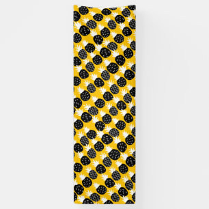 Black pineapples banner