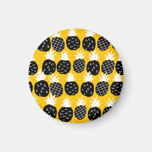 Black pineapples magnet