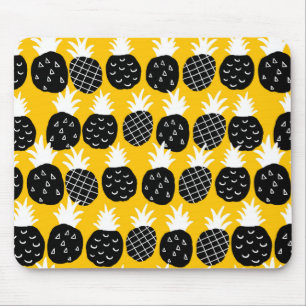 Black pineapples mouse pad