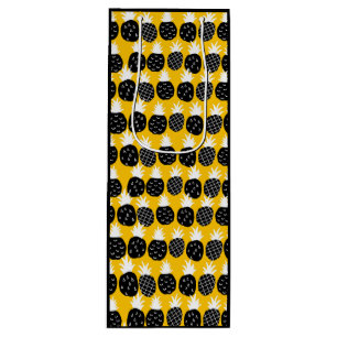 Black pineapples wine gift bag