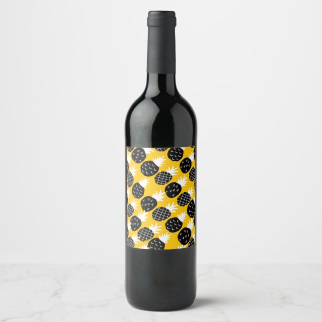 Black pineapples wine label (Front)
