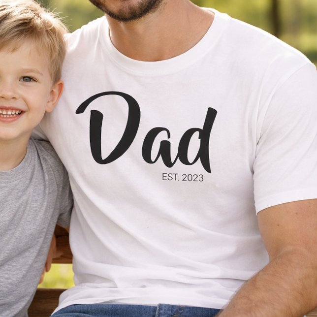 Black Script Established Dad T-Shirt (Black Script Established Dad T-Shirt)