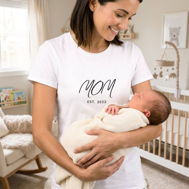 Black Script Established Mum Modern Minimalist T-Shirt (Creator Uploaded)