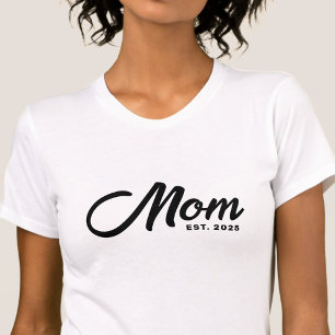 Black Script New Mum Established Baby Shower Gift T-Shirt