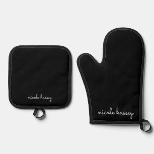 Black Script   Stylish Monogram Modern Oven Mitt & Pot Holder Set