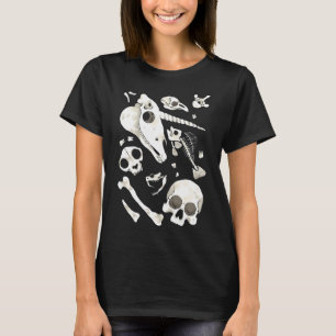 black Skulls and Bones - Wunderkammer T-Shirt