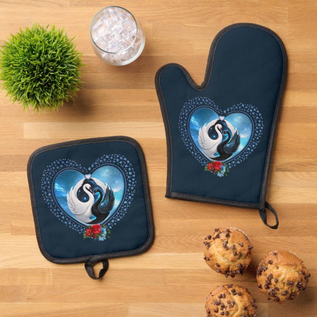 Black swan and a white swan oven mitt & pot holder set (Top Down)