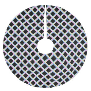 Black Symmetric Diamonds with Gradient Frames Brushed Polyester Tree Skirt