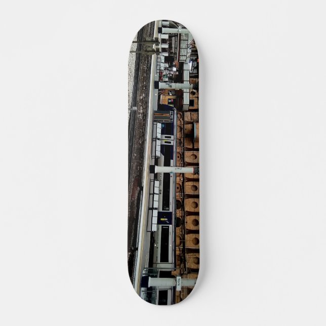 Black train skateboard (Front)