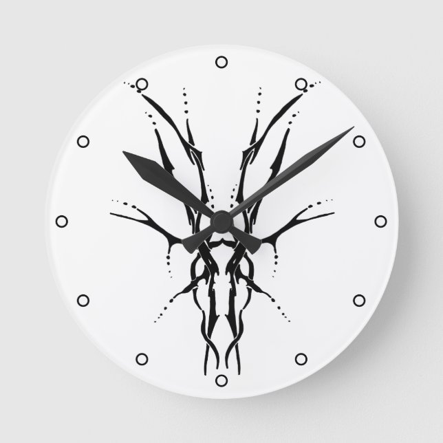 Black Tribal Deer Skull Hunting Design Round Clock (Front)