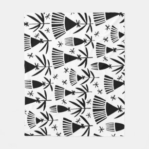 Black White Abstract Flowers: Elegant Pattern Fleece Blanket