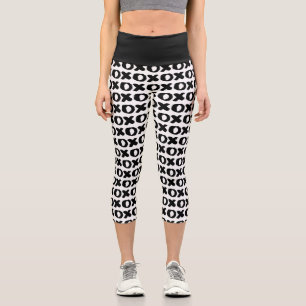 Black & White Abstract Pattern Capri Leggings