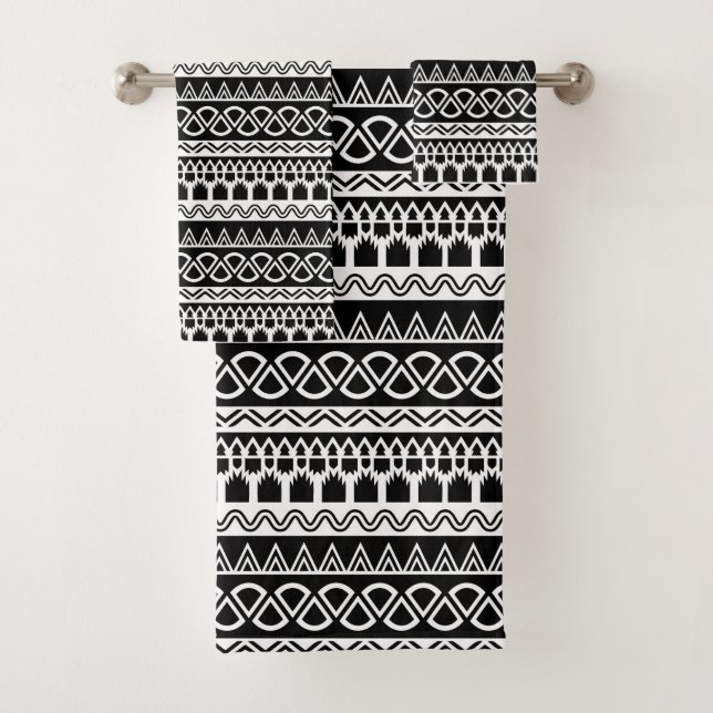 black white aztec pattern bath towel set (Insitu)
