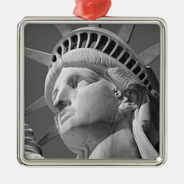 Black & White Close-up Statue of Liberty Metal Tree Decoration (Front)