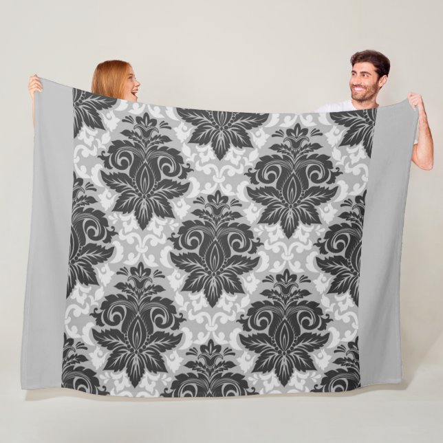 Black-White Floral Fleece Blanket (In Situ)