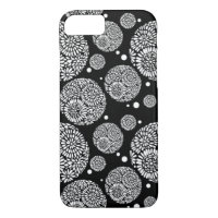 Black & White Flower Clusters iPhone 7 Case