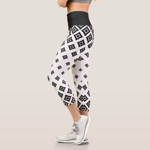 Black & White Geometrical Diamond Shaped Pattern Capri Leggings