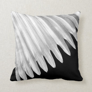 BLACK & WHITE GRAPHIC LEAF CUSHION