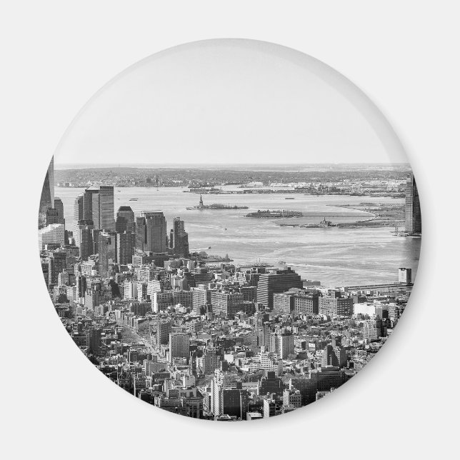 Black White New York City Skyline Magnet (Front)