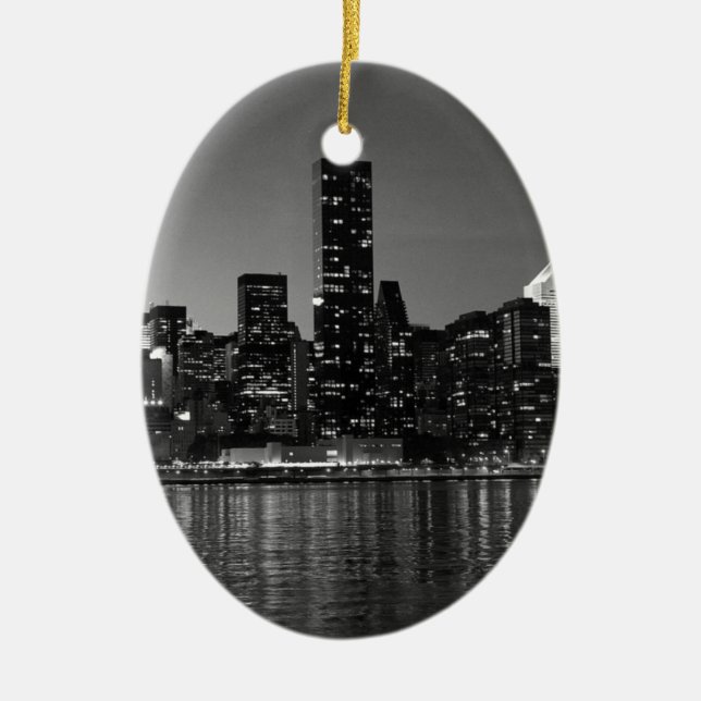 Black White New York City Skyscapers Silhouette Ceramic Tree Decoration (Front)