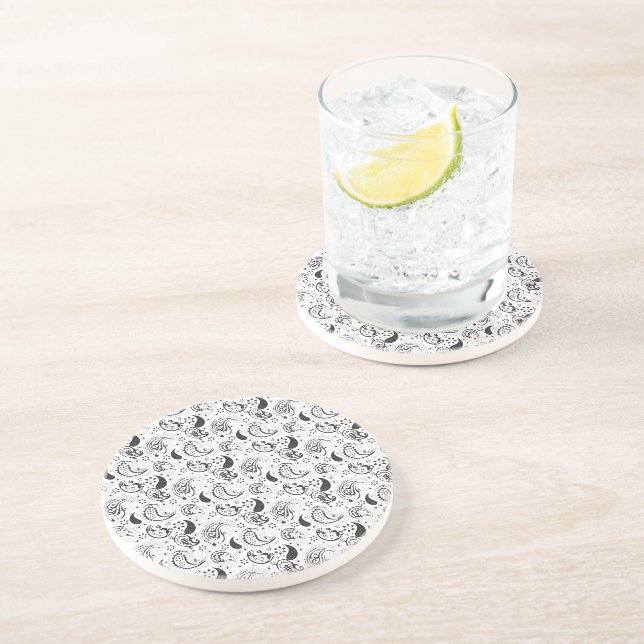Black & White Paisley Pattern –Elegant Textile Art Coaster (Side)