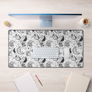 Black & White Paisley Pattern –Elegant Textile Art Desk Mat