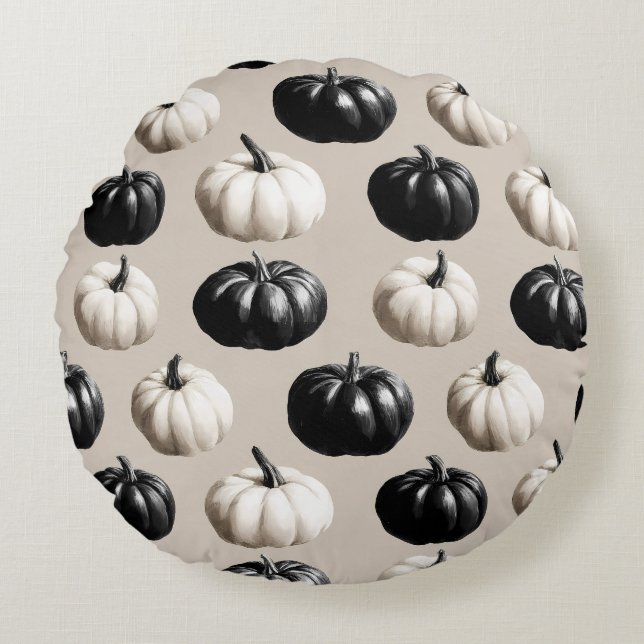 Black & White Pumpkin Fall Design Round Cushion (Front)