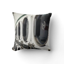 Black & White Reto Laundry Mat I Pillow