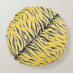 Black-yellow tiger stripes: vintage pattern. round cushion
