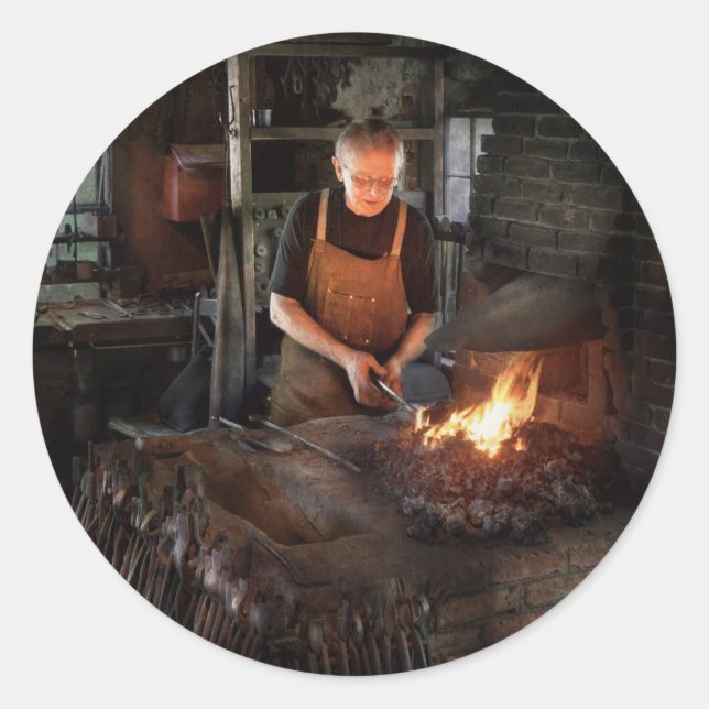Blacksmith - Blacksmiths like it hot Classic Round Sticker (Front)