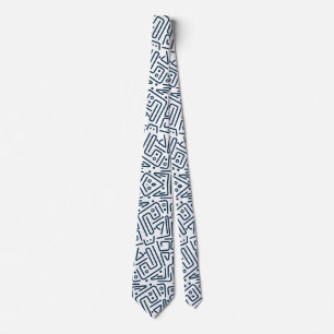 blanca con líneas redondeadas azules tie
