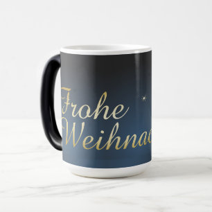 Blaues Weihnachtsmotiv mit goldenem Weihnachtsbaum Magic Mug