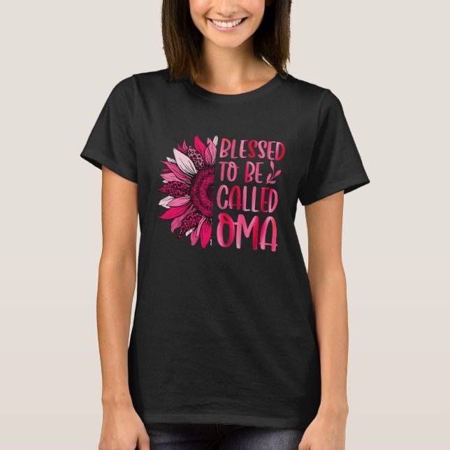 Blessed To Be Called Oma Cute Floral Women Mothers T-Shirt (Front)