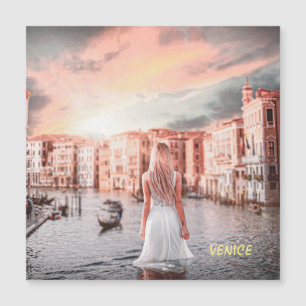 Blondie In Romantic Venice
