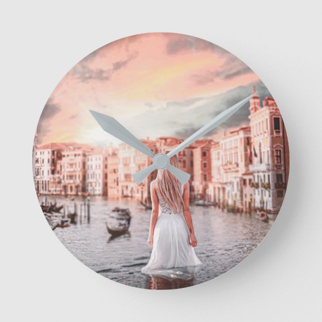 Blondie In Romantic Venice            Round Clock (Front)