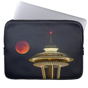 Blood Moon   Seattle Space Needle Laptop Sleeve