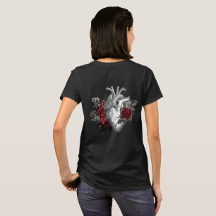 Blood red roses with vintage heart    T-Shirt