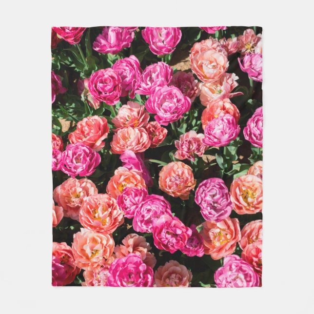 Blooming flowers make a floral background texture fleece blanket (Front)