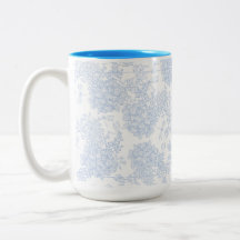 Blue and White Elegant Floral Pattern