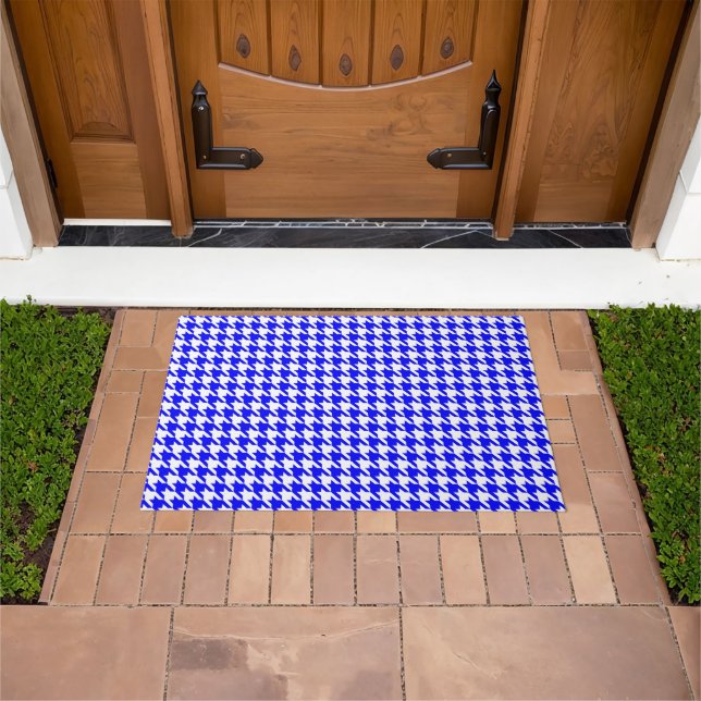 Blue and White Geometric Houndstooth Pattern Doormat (Outdoor)