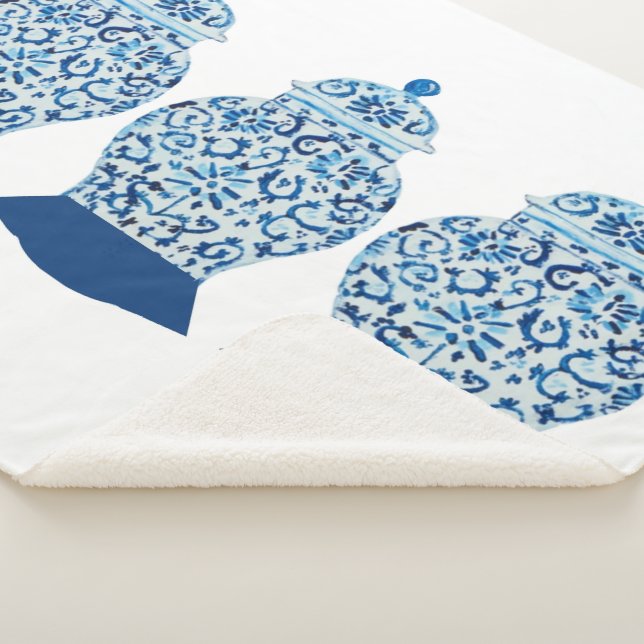 Blue and White Ginger Jar Sherpa Blanket (3/4)