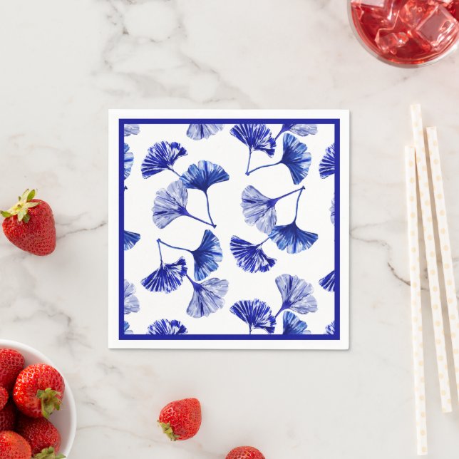 Blue and white gingko leaves napkin (Insitu)