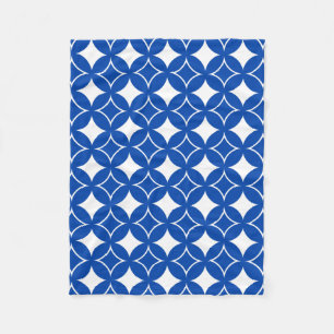 Blue and white shippo pattern fleece blanket