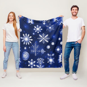 Blue And White Snowflake Pattern Fleece Blanket