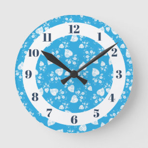 Blue blossom heart with flowers pattern round clock