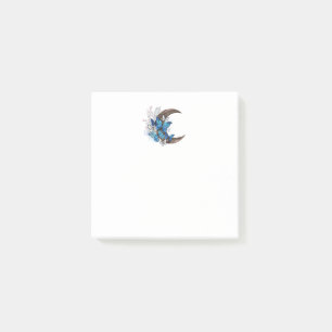 Blue butterflies on wooden crescent post-it notes