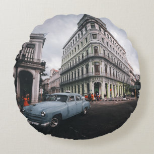 Blue Classic Vintage Car Cityscape Round Cushion