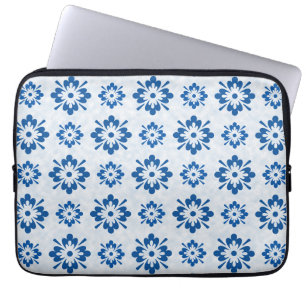 Blue floral pattern laptop sleeve