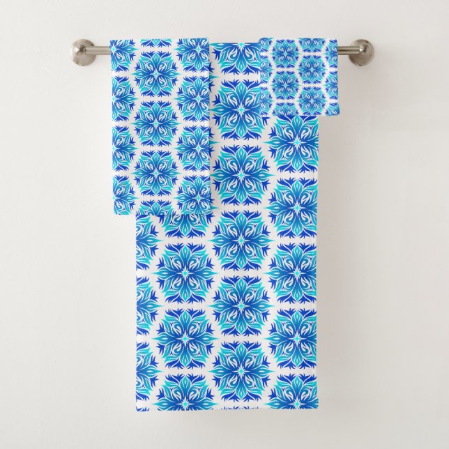 Blue Flowers, Pattern Of Flowers, Floral Pattern Bath Towel Set (Insitu)