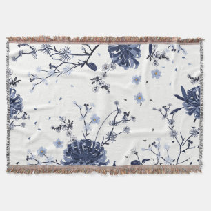 Blue flowers throw blanket